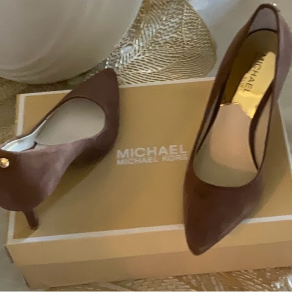 Michael Kors 3.0in. Heels, size 6m, dark caramel in color (suede).